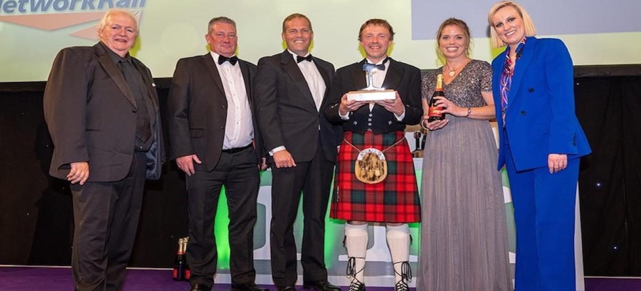 L - R Nigel Harris, Wayne Cherry, Barnaby Kent, Graeme Kerr, Emily Kent, Steph McGovern One Big Circle Founders and Network Rail's Signalling Innovation Group Receiving Award