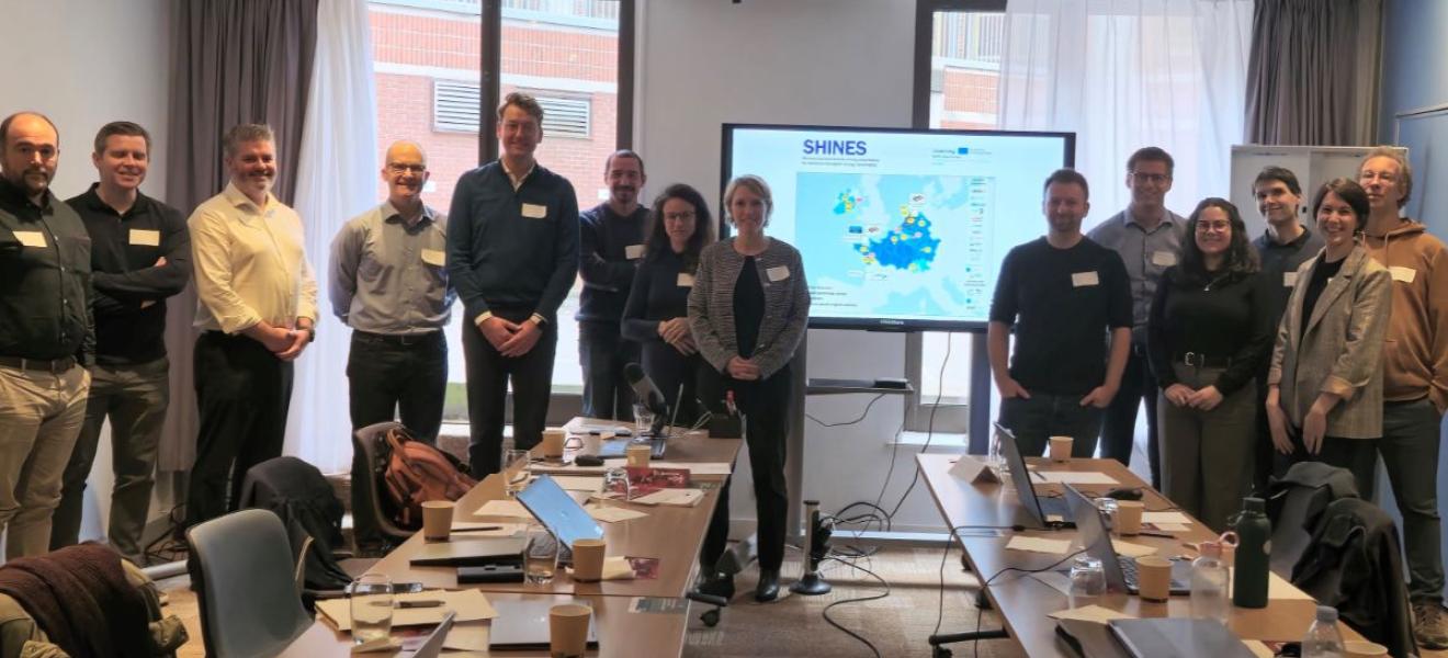 The SHINES team 