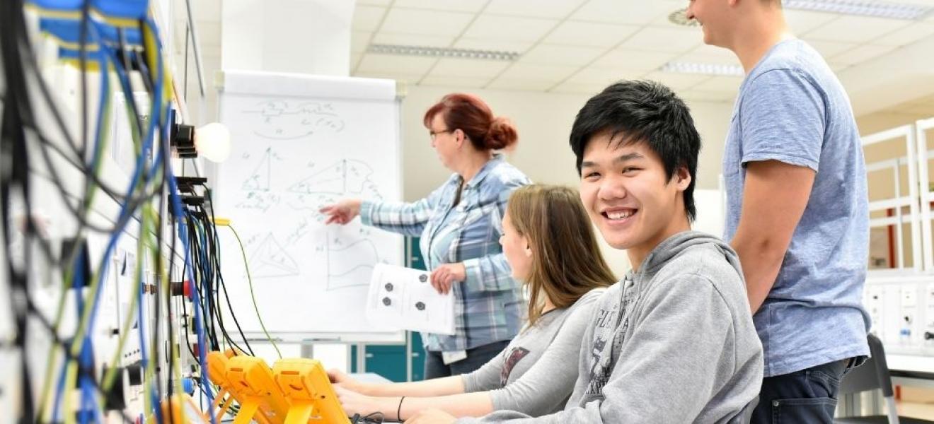 THE NEW AGE OF THE TECH INDUSTRY A diverse tech workforce