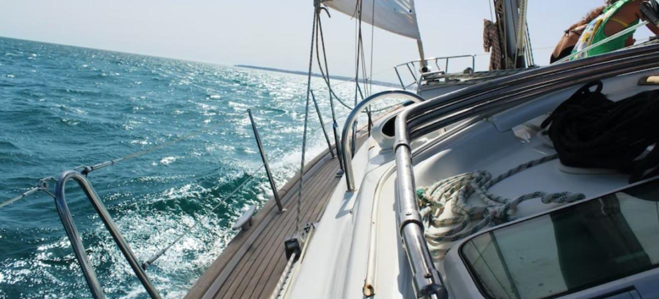 Yacht Yacht