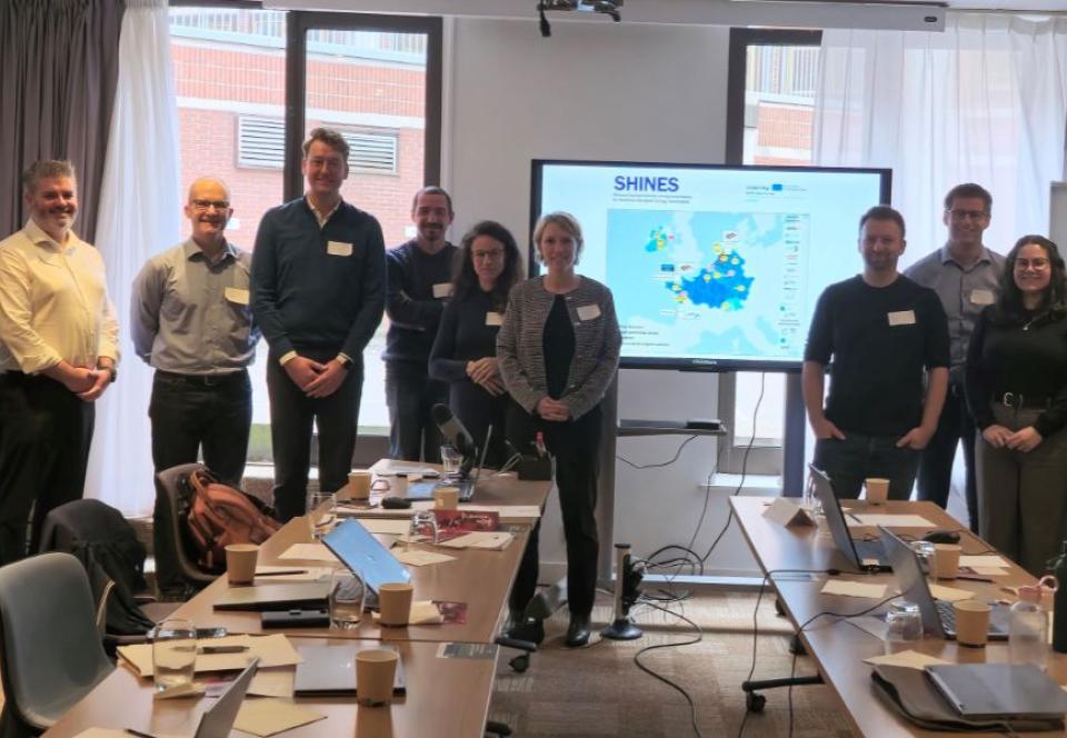 The SHINES team 