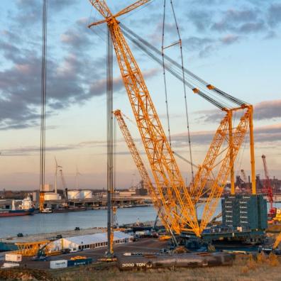 SGC-250, the Sarens Giant Crane nicknamed “Big Carl” by the Port of Ghent